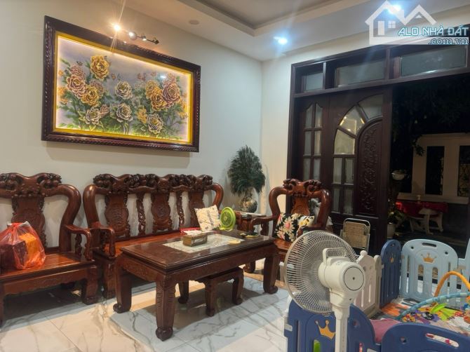 Biệt thự 3 lầu mái Thái khu VIP 2 mặt tiền Nguyễn Oanh ngang 8m 176m2 tặng nội thất 28 tỷ. - 8