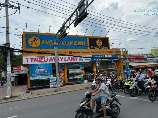 Cho thuê mặt tiền ngang 12m Nguyễn Văn Linh, Ninh Kiều, Cần Thơ gần Bệnh Viện ĐKTW