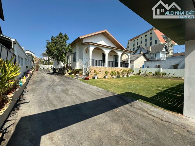 Bán Căn Villa Mặt Tiền Đường YERSIN Phường 9 TP Đà Lạt