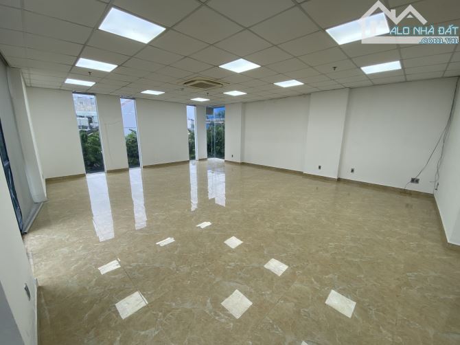 Cho thuê văn phòng 100 m2 – 18 tr Trung tâm TP, LH: OFFICE DANANG