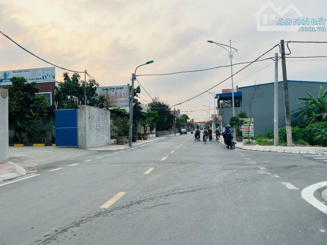 Ms Linh - Bán 71m2 đất chung cư Lương Quán - Nam Sơn đường trải nhựa 12m giá 1,7x tỷ