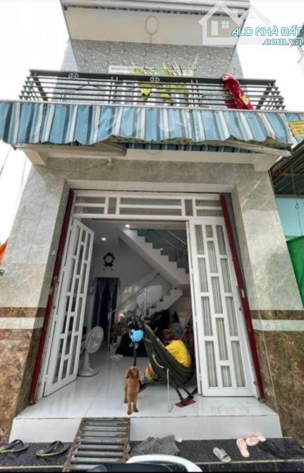 Kẹt nợ bán nhà 1 lầu 760TR, SHR, Rộng 72m2. Xã Tân Xuân Hóc Môn.