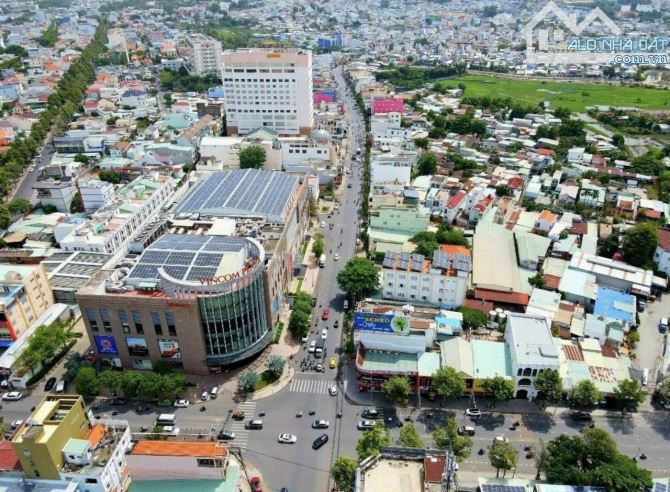 Cho thuê nhà mặt tiền kinh doanh đường Phạm Văn thuận, p.Thống Nhất. 8,9x23m. 65 triệu/th - 2