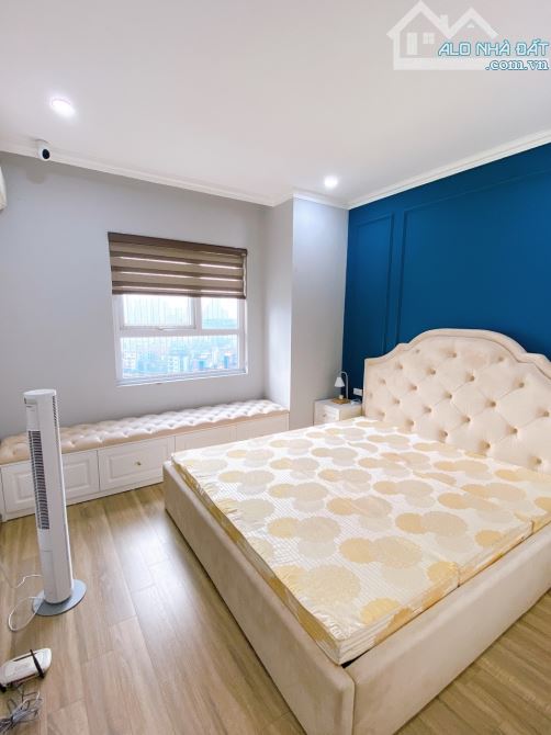 Cho thuê căn hộ chung cư Golden Palace từ 2-3 phòng ngủ - 2