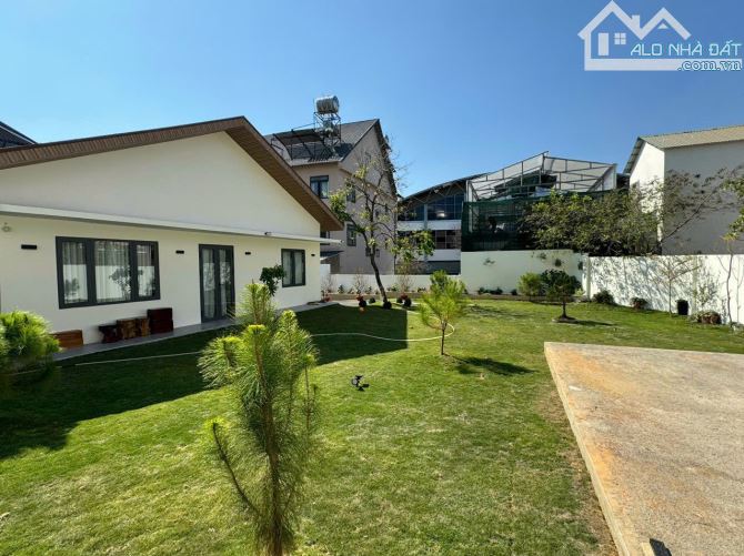 Bán Căn Villa Mặt Tiền Đường YERSIN Phường 9 TP Đà Lạt - 2