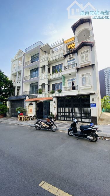 Bán nhà Quận 2 đường Nguyễn Duy Trinh dự án HOMYLAND RIVERSIDE  TP Thủ Đức 100m2 - 3