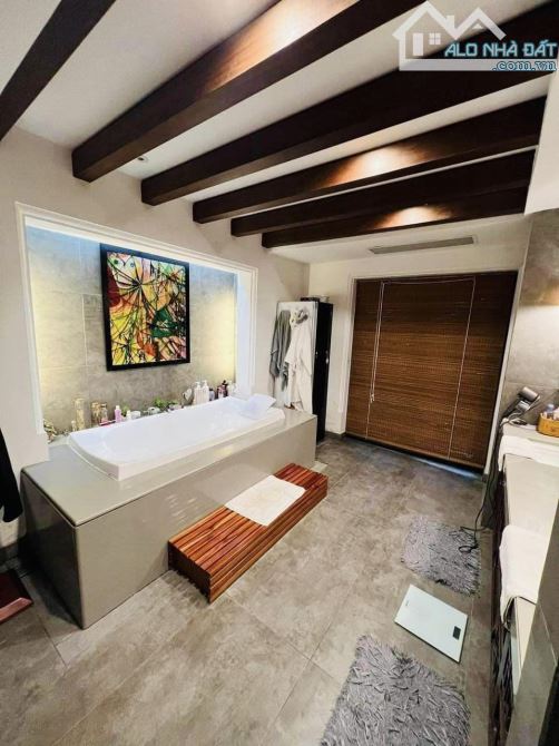 Bán Biệt thự Anh Đào Vinhomes Riverside 257m2 x 3 tầng, MT 10.7m. Lô Góc An Ninh Tuyệt Đối - 3