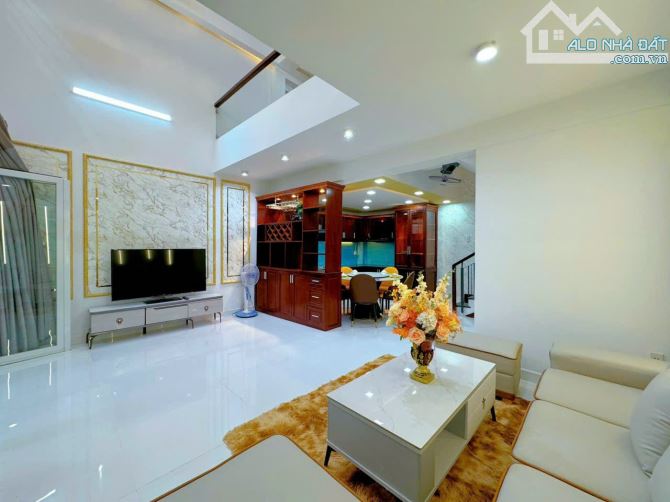 Nhà mới Bùi Quang Là, P.12, GV. Trệt lững 3 lầu, full nội thất, giá: 6,580ty TL - 6