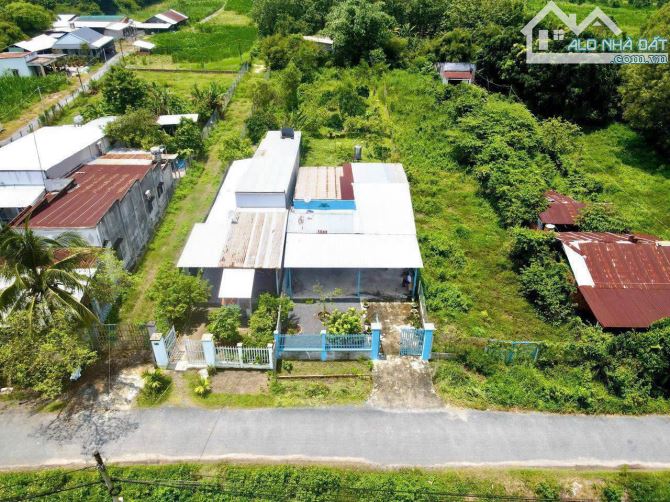 Cần bán căn nhà 377m2 ở KCN Thành Thành Công - Trảng Bàng , SHR, Giá 650tr.