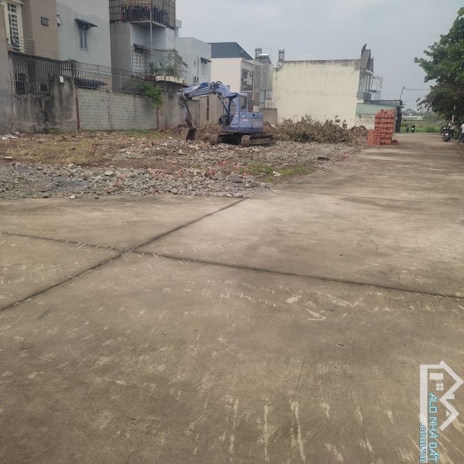 Bán đất 8*12m và 5,5*17m. Dương Công Khi kế trường c1 Nhị Tân