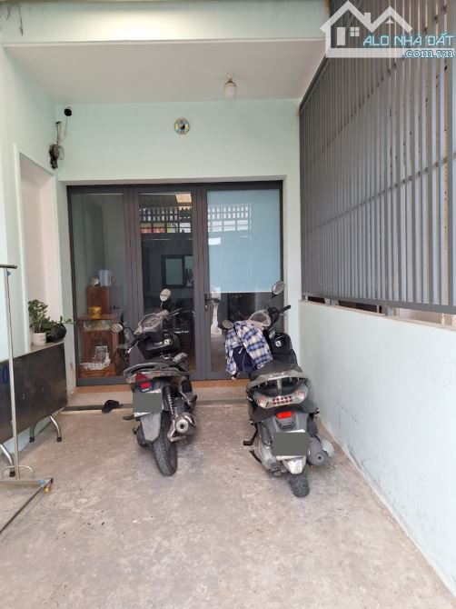 Bán nhà mặt tiền Nguyễn Xí, gần Phạm Văn Đồng, đang có hợp đồng thuê sẵn, giá siêu tốt - 1