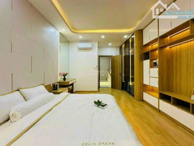 Bán Nhà mới 4 Lầu, Hẻm 7m Lê Minh Xuân_DT: 4 x 17m ( CN 75m) - 2