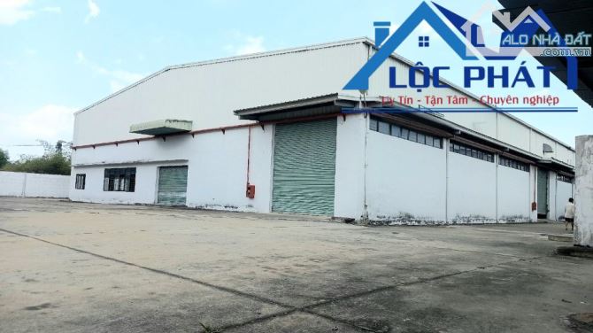 Cần chuyển nhượng nhà xưởng lô góc 2 mặt tiền tại KCN Nhơn Trạch, Đồng Nai 24.000 m2 chỉ - 2