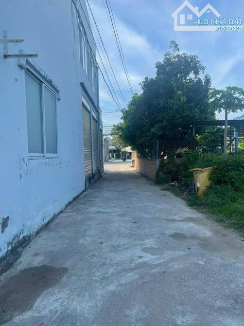 BÁN NHANH LÔ ĐẤT NGAY THỊ TRẤN ĐỨC HÒA GIÁ CHỈ 950 TRIỆU GỌI XEM ĐẤT - 2