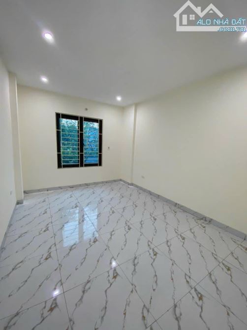 Siêu phẩm Ô Tô Tránh,5T- 30m² Mặt Tiền Kinh Doanh Đông La Cách Vành Đai 4 500m - 4