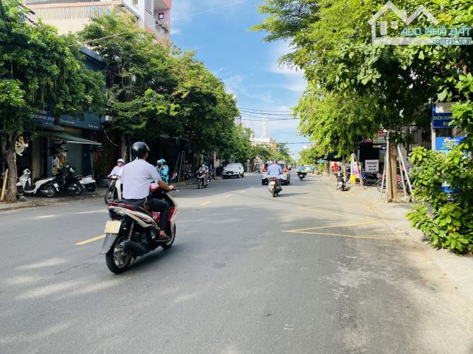 SIÊU PHẨM NHÀ 2 MẶT KIỆT Ô TÔ TRẦN CAO VÂN THÔNG THOÁNG - CÓ PHÒNG NGỦ DƯỚI - KIÊN CỐ - 8