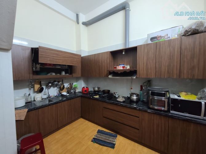 Bán nhà ngũ hành sơn,đường Vùng Trung,6 phòng ngủ,110m2,2.5 tầng- giá chỉ có 4 tỷ 5