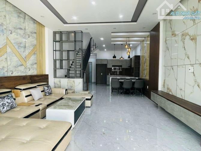 Bán nhà 3 tầng siêu đẹp đường Thanh Lương 9- Khu vip Hòa Xuân- Đà Nẵng