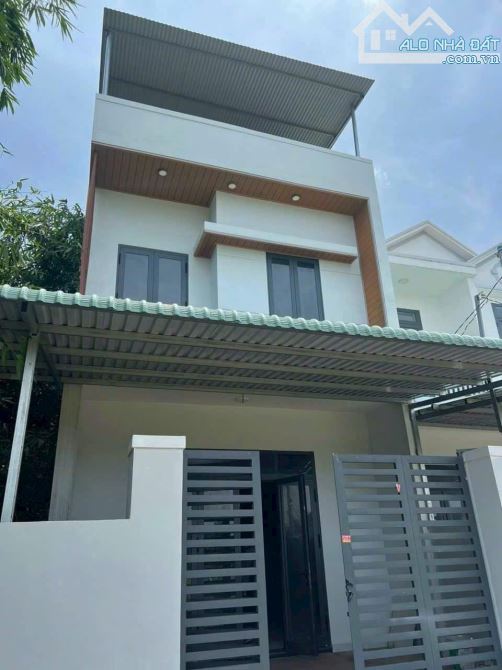 Bán gấp nhà lầu mới 1 trệt 1 lầu sổ riêng thổ cư ngay cầu Bạch Đằng, TT chỉ 390tr nhận nhà - 1