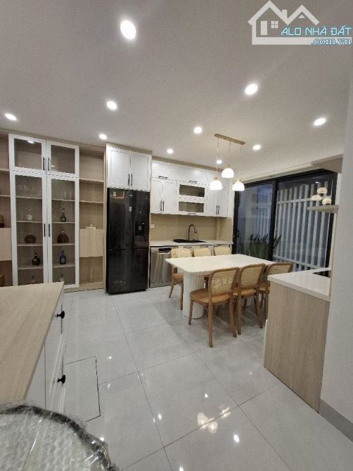 Cực Hiếm 50m2, phố Cầu Giấy - Kinh Doanh, thang máy chờ, Ô tô, 10.8 tỷ. - 1