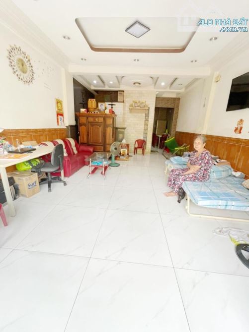 🏡BÁN NHÀ 5,2 TỶ- MẶT TIỀN ĐƯỜNG SỐ 4 - XE HƠI ĐẬU TRƯỚC CỬA - 1