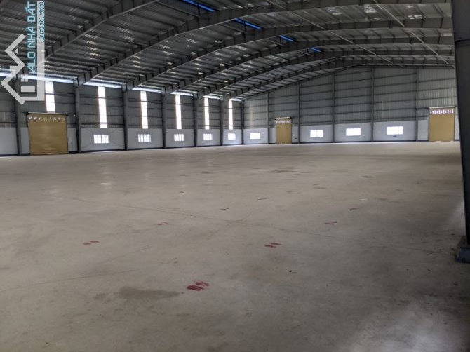 Cho thuê kho xưởng dt kv: 5.000m2, xd: 3.500m2, Đức Lập Hạ , Long An - 2