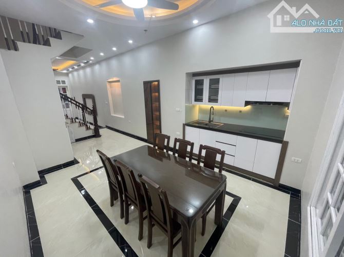 Nhà phân lô ô tô tránh phố Nguyễn Văn Cừ cần bán 54m2-12.x tỷ có vỉa hè chủ tự xây 🎊🎊 - 3