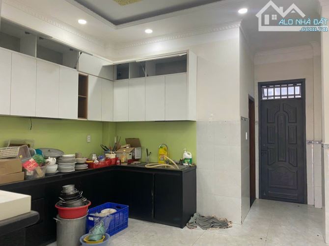 Nhà mặt tiền kinh doanh gần trung tâm y tế Dĩ An, shophouse 1221 Dĩ An - 4