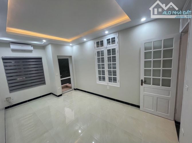 Nhà phân lô ô tô tránh phố Nguyễn Văn Cừ cần bán 54m2-12.x tỷ có vỉa hè chủ tự xây 🎊🎊 - 5