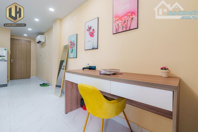 STUDIO Cửa sổ to full nội thất gần Phú Mỹ Hưng , Crescent Mall - 8