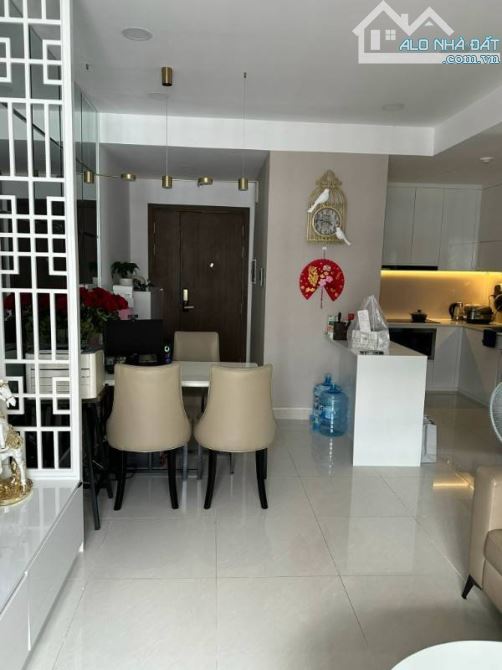 Bán Căn Hộ Saigon Royal , 2PN ,2WC ,81M2 , Full Nội Thất Giá : 6 Tỷ 5 - 9