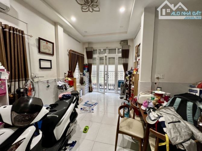 🏡 NHÀ TRUNG TÂM QUẬN 10, DT 44M2, 4 TẦNG, ĐƯỜNG LÊ HỒNG PHONG THÔNG TRẦN NHÂN TÔN, 6.X TỶ