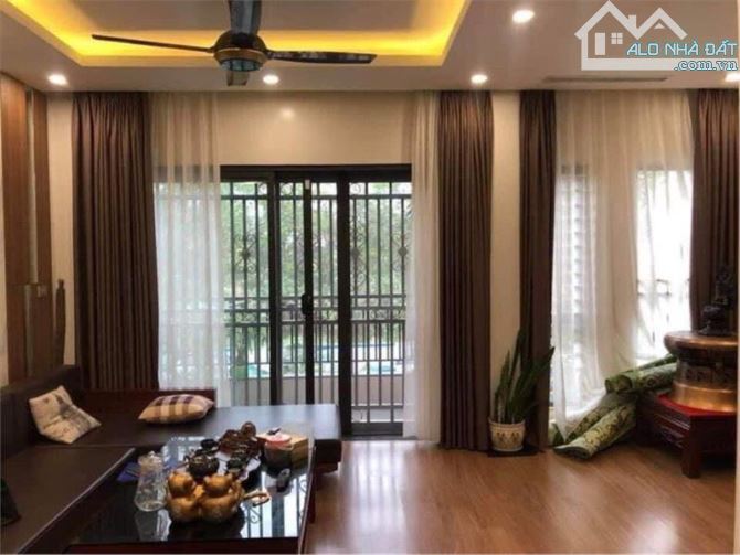 Bán Nhà ngõ 82 Trần Cung, 48m2, 5 tầng Giá 9 tỷ