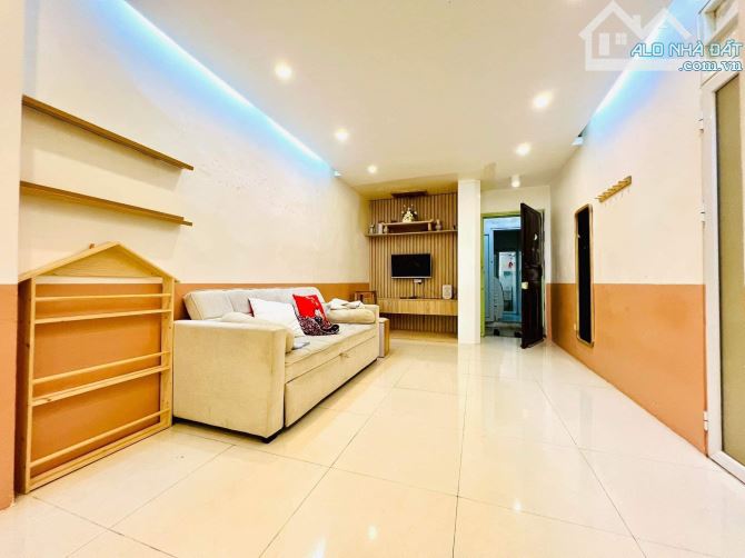 Duy nhất 1 căn! TT Kim Liên - Đống Đa 70m2 tầng 2 , 3 ngủ, nhà đẹp về ở luôn chỉ 2.6 tỷ