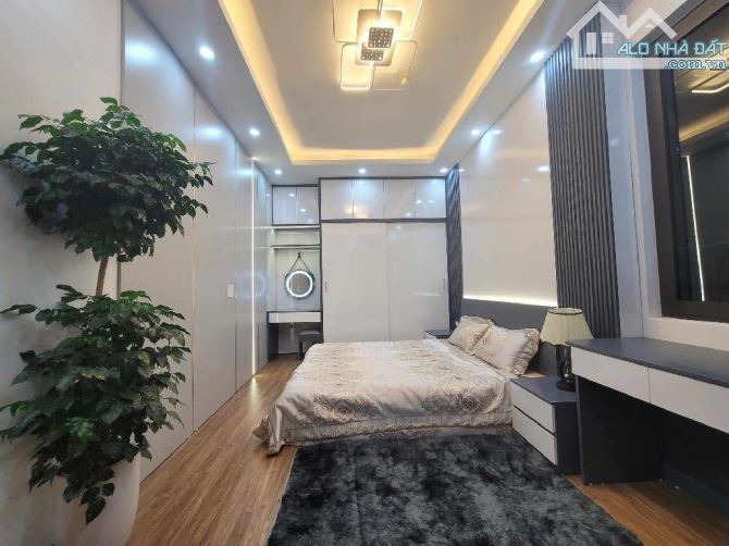 BÁN NHÀ LÒ ĐÚC, Ô TÔ ĐỖ CỔNG, FULL NỘI THẤT Ở LUÔN, 40M2 GIÁ CHỈ 8,25 TỶ - 1