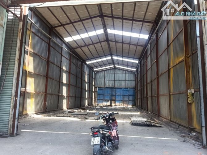 Cho thuê kho xưởng 320m2 gần QL1A, phường Tam Bình, Thủ Đức - 1