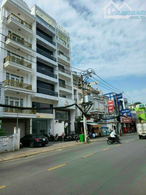 Bán nhà MT Bạch Đằng Bình Thạnh sát chợ Bà Chiểu. DT: 8.4mx22m, CN: 192m2, C4. Giá 54 tỷ - 1