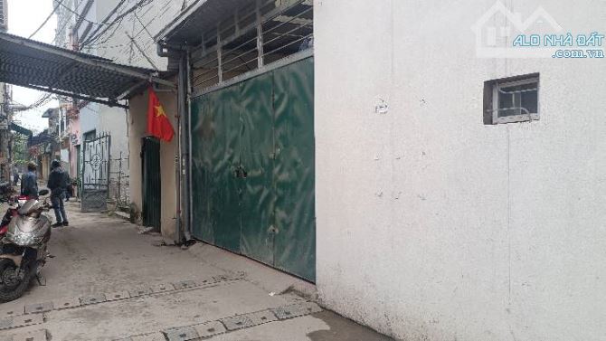 Cực Rẻ Và Hiếm Vĩnh Hưng Bán đất tặng nhà Cấp 4 Oto ngủ Trong nhà 55m Giá chỉ 4 tỷ - 1