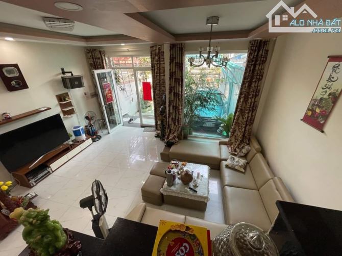 Phước Kiển, nhà 3 tầng 162m2 ngang 6×27 mặt tiền đường 12m xe hơi đậu trong nhà chỉ 10 tỷ - 2