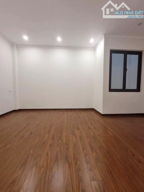 Cho thuê nhà Bát Khối, 60m2x5T, 5pn, 14tr/t - 2