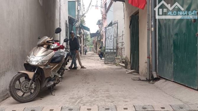 Cực Rẻ Và Hiếm Vĩnh Hưng Bán đất tặng nhà Cấp 4 Oto ngủ Trong nhà 55m Giá chỉ 4 tỷ - 2