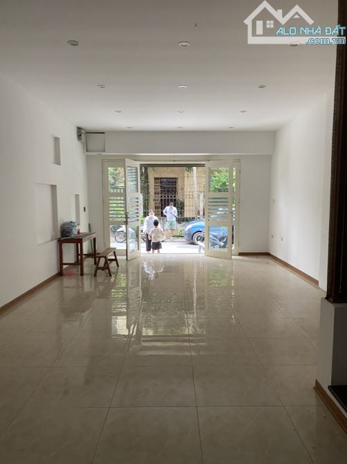 Cho thuê nhà liền kề Phạm tuấn tài, cầu giấy 55m2x5T làm vp, lớp học, ô tô đỗ cửa - 3