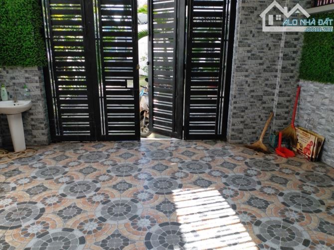 2 MẶT TIỀN ,HXH -GẦN 100 M2- KHÔNG QUY HOẠCH ,LỘ GIỚI -HIỆP BÌNH Ô TÔ NGỦ TRONG NHÀ - CHỈ - 4