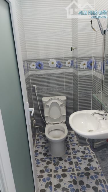 Mới nhận! Bán 3c nhà khu P9, TBình- gần ngã4 LLQ-Âu vòng xoay LĐH HXH giá 6.6 - 8.8tỷ - 5