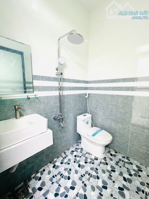 Nhà 1 Lầu, 3 Phòng Ngủ 2WC Cách Đường QL50 70m. Đường ÔTô Vào Tới Nhà .Sổ Hồng Riêng - 6