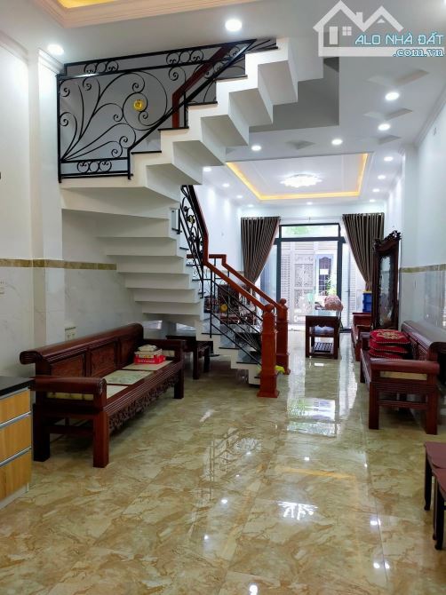 Bán nhà 13/ ấp Trung Chánh 2, xã Trung Chánh Hóc Môn 3 tỷ 760tr/72m2 2 lầu 2MT - 7