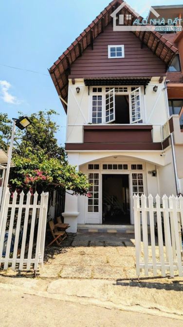 7,2 Tỷ Sỡ Hữu Căn Homestay trung tâm Đà Lạt - đường xe hơi