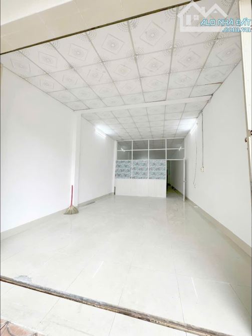 Nhà mặt tiền KDC Hồng Phát 93m2