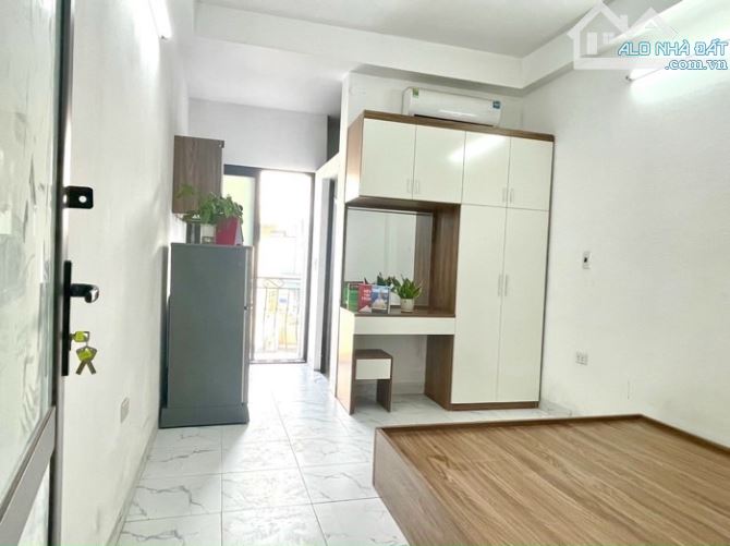 Bán gấp tòa nhà CCMN phố Kim Giang đường oto tránh 140m2, 6 tầng, mt 6m, chỉ 20 tỷ,giá tốt