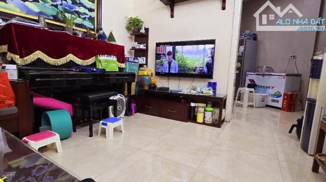 BÁN NHÀ ĐẸP KHU PHÂN LÔ CÙ CHÍNH LAN-THANH XUÂN,DT 45M2,MT 5.2M,7.3 TỶ - 1